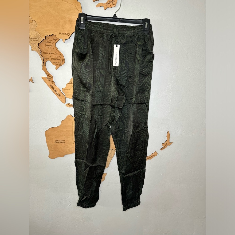 Olivaceous satin pants snake print